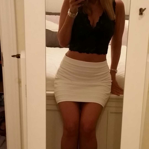 2 Express Mini Skirts Size 6 - Picture 4 of 6